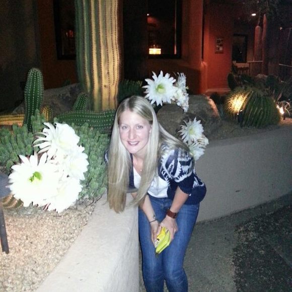 Meet your Posher, Laura - Picture 1 of 1